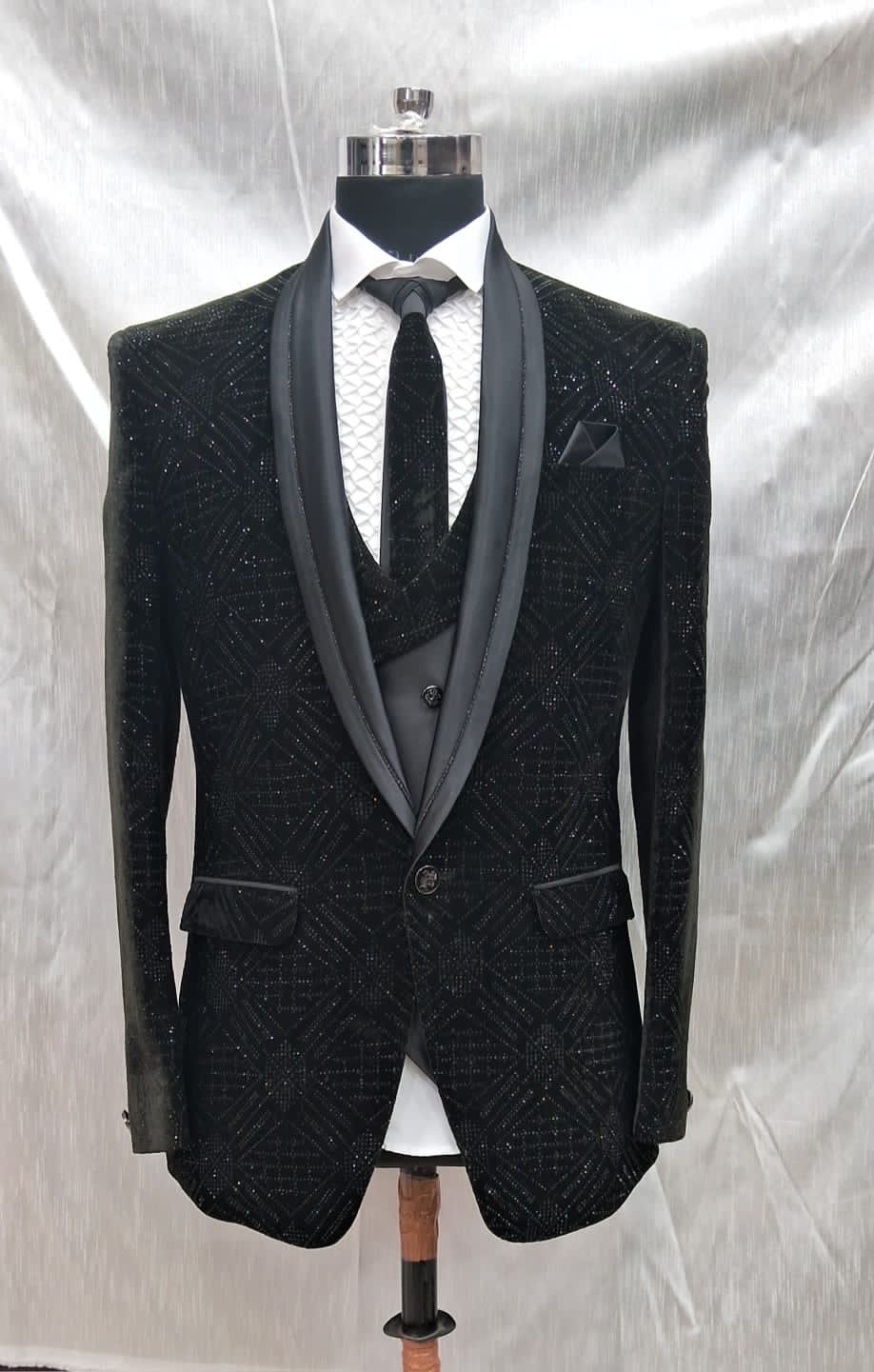 Classy Designer Black 5 Piece Suit